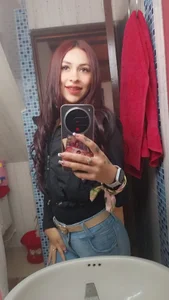 Celeste_Thoson18 Public Pic