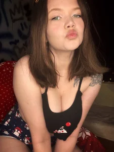 mary_lunar home vibe Pic 3