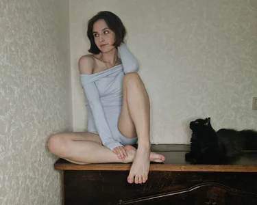 VelvetCaress: sexy piano girl:3 ( 6 фото)