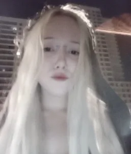 Bloondde's XXX Nude Photo 2