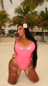 BIGBOOTYELLIEXXX's photo