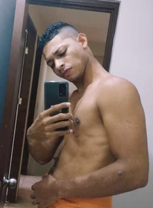 Lois-van Public Pic 8