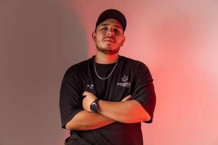 About me 👽👾 de ChrisWyles  3 Imagens