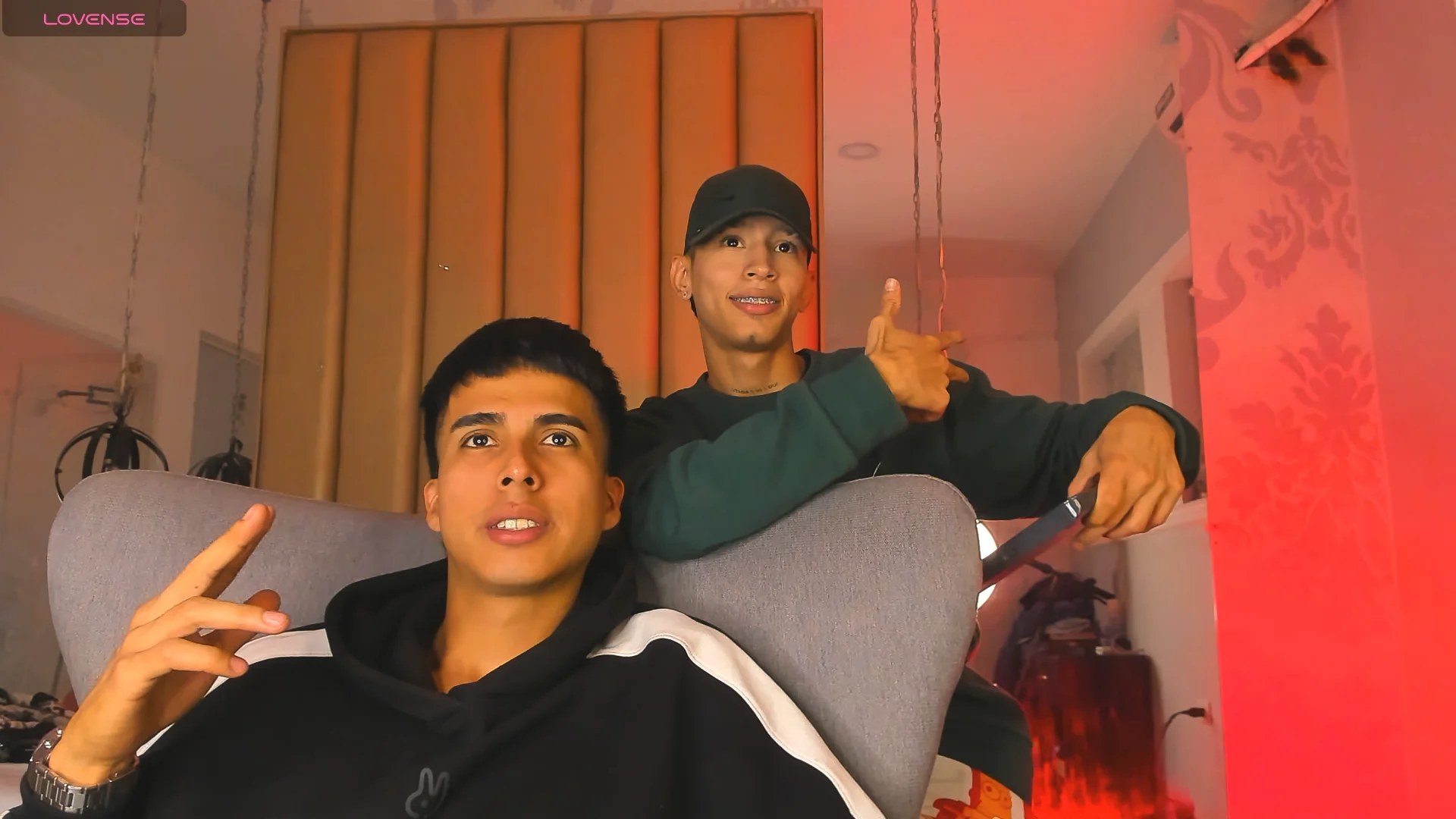 MaicolSmiith_: I present to you a new boy so that you can have fun with him and with me, come and live an experienc ( фото)