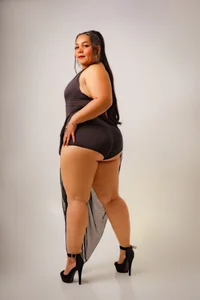 AmandaNordby_ sexy black & rose Pic