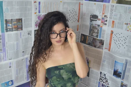 Maia_Glow Public Εικόνα 4