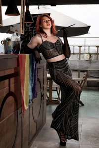 Juliana_Saenzz: pride ( 5 фото)