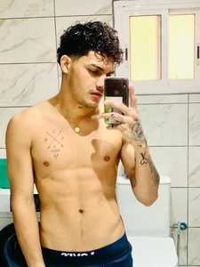 Bad_Boy77_7's XXX Nude Photo 2