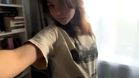 showing off my body od Thyeiysyla  5 snímek