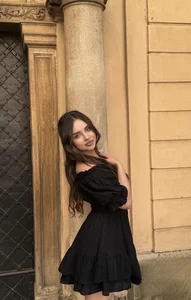 EmilliaMils Public Pic 5