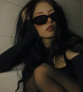 Kelly__Bunny Public Pic 5