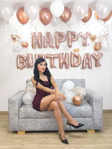 SophieBaker__ Today, it's not the years that count, but the smiles! Happy birthday to me! 🥰🎂🎁 Billede 6