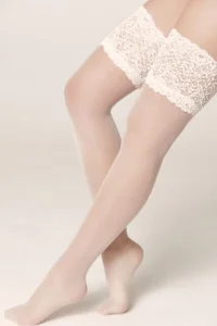 Alice-Green My clothes (stockings, heels, choker and etc) Foto 2