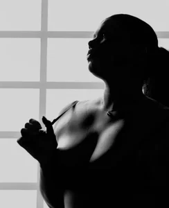 Hi :) 🖤 od jennifer_oliveira  4 snímek