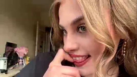 Elle_GrEat: Feel our closeness ( 5 фото)