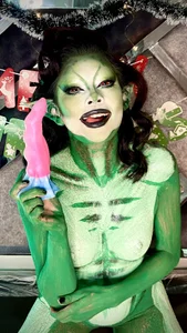 MysticMature I’m going to abduct you with pure intergalactic pleasure.👽🛸 Pic