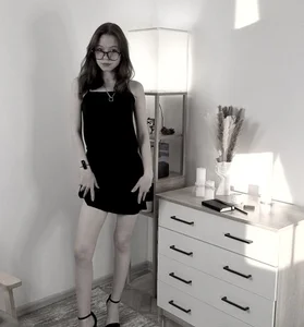 TiannaBorlace Eighties Pic 4