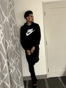 Mrmakeherwet_Tez Public Pic 2