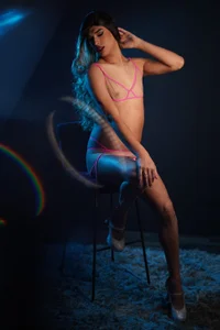 as hot as the color neon 👌💥 od victoria_aleia_  snímek