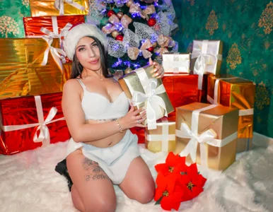 Eva_Alzair Sleigh Ride Pic 3