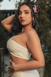 AshleyJhonson Beauty, attitude, and a touch of mystery. зображення 2