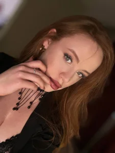 RoseShelton redhead Foto 4