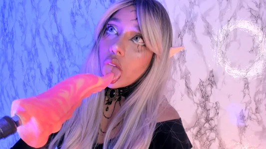 MayaCroos Saliva show 💦💦👅💦💦 Pic 7