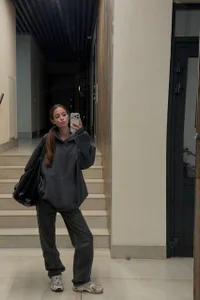 The exact moment the workday ends and life begins de AnabelHun  3 Imagens