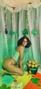 YayaHilton 🍀 "Golden Nights☘☘ Pic 4