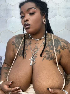 Anaa_Fuentess really big tits🔥🍒🥺 Foto 4