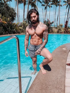 MateoHunk Public รูป  4