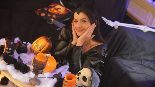 KylieNoir kullanıcısının Trick or lick ?! 🎃 albümü -  7 fotoğraf