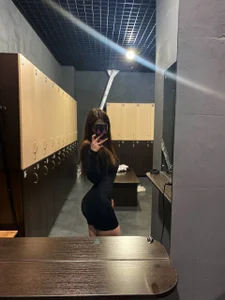 Emily_Bloom_119 Public Pic 3