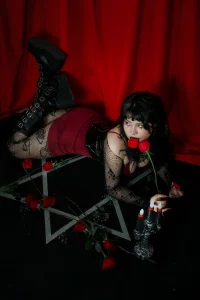 Miamane Dark Velvet Desires Pic 7