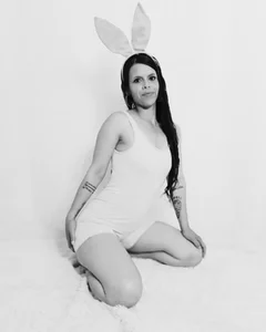 Mariana_Benett Your cute little bunny Pic 2