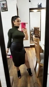 Victoria_collins_1 Public টি ছবি