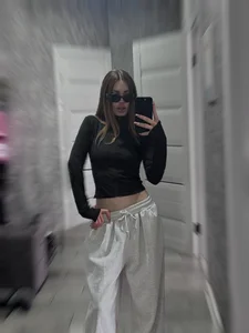 Elizabeth_Tay Public Immagine 