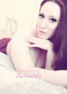 LaviniaJolie Public Pic 2