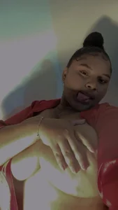 AkiraHeat mee 💞  2টি ছবি