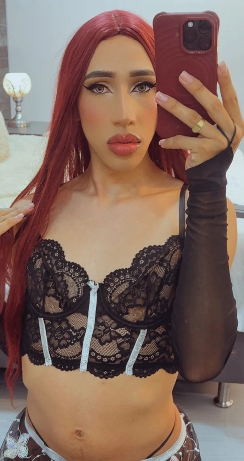 Nayla_Monroee 님의 트렌드 중인 사진  4404개