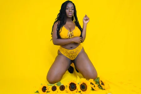 KayaBrown Sexy ebony girl Pic 6