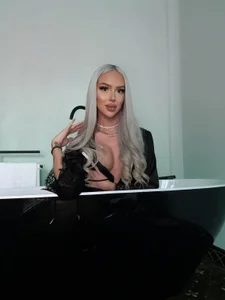 babykrisのMore of meの 7枚の写真