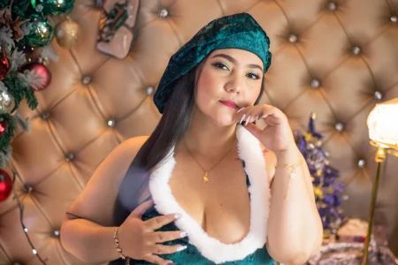 Ada_Porter Christmas 2023 Pic 6