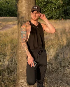 -ThomasJr- Public Pic 4