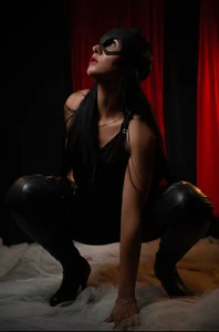 Mia_elan__ halloween Pic