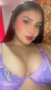 Ambermuse7 kullanıcısının Purple XOXO albümü -  2 fotoğraf