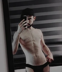 AxelClark_S 🖤 Foto 2