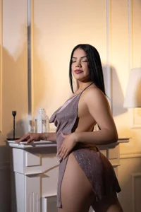 Im_LunaLuxe kullanıcısının Know more about me❤️ albümü -  3 fotoğraf