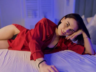 VioletAshLady in red图片 7
