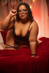 Mikaela_moreau An Unusual Temptation 🖤 Billede 6